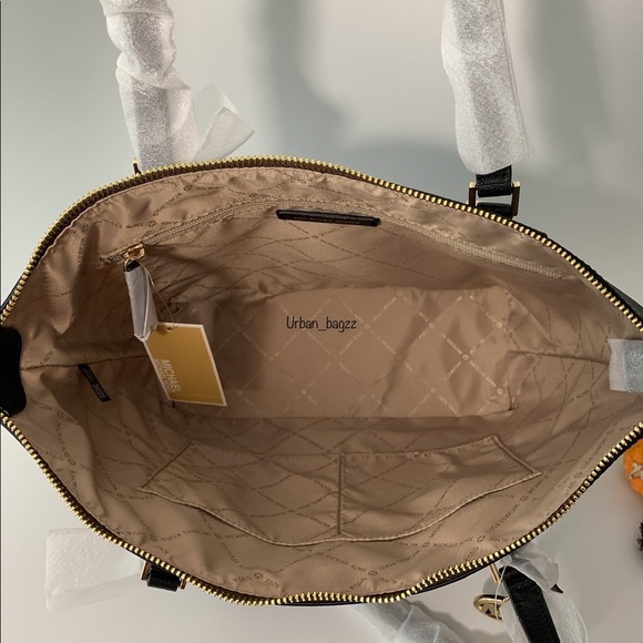 Michael Kors Charlotte Large Top Zip Tote - Picture 10 of 10